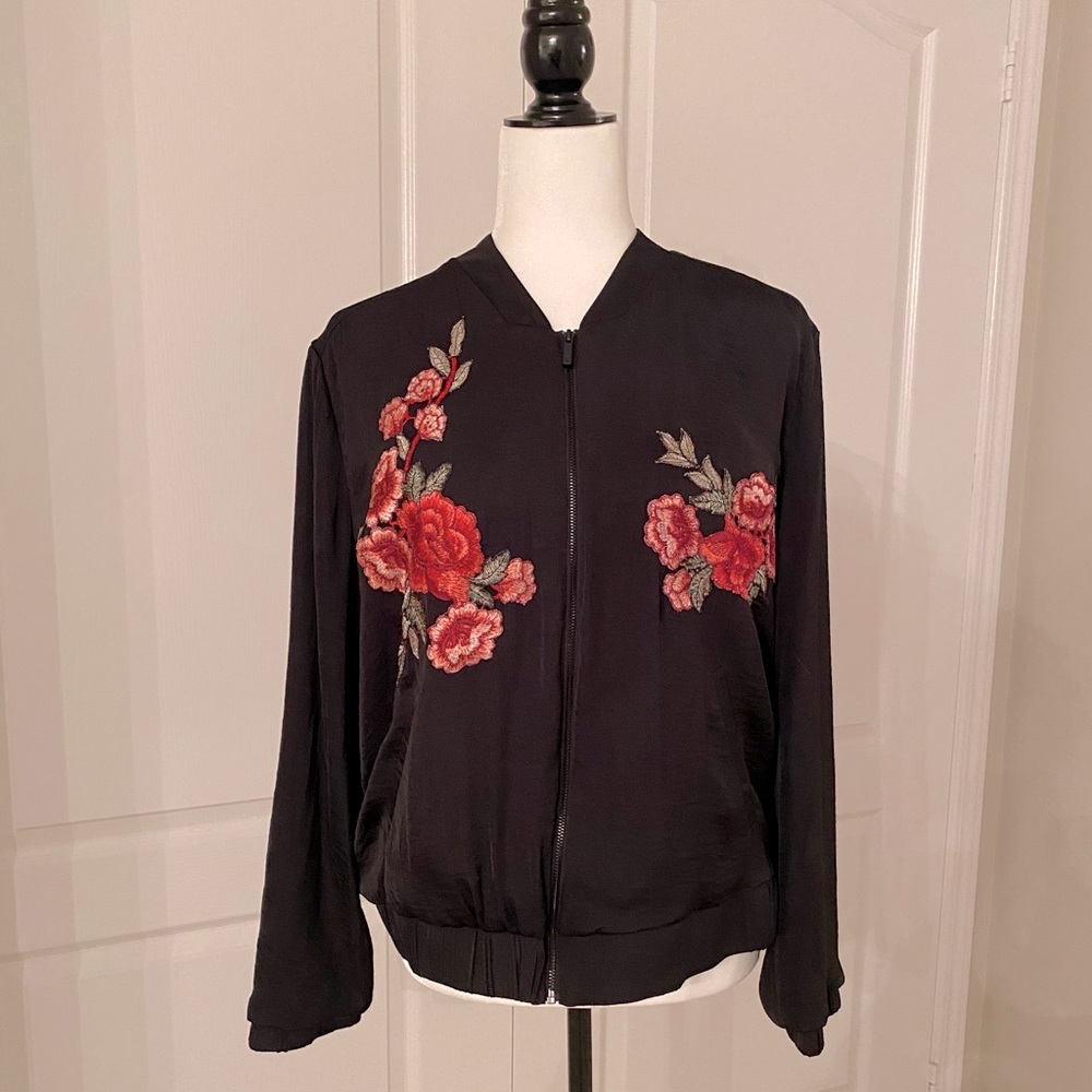 Vince camuto embroidered bomber jacket